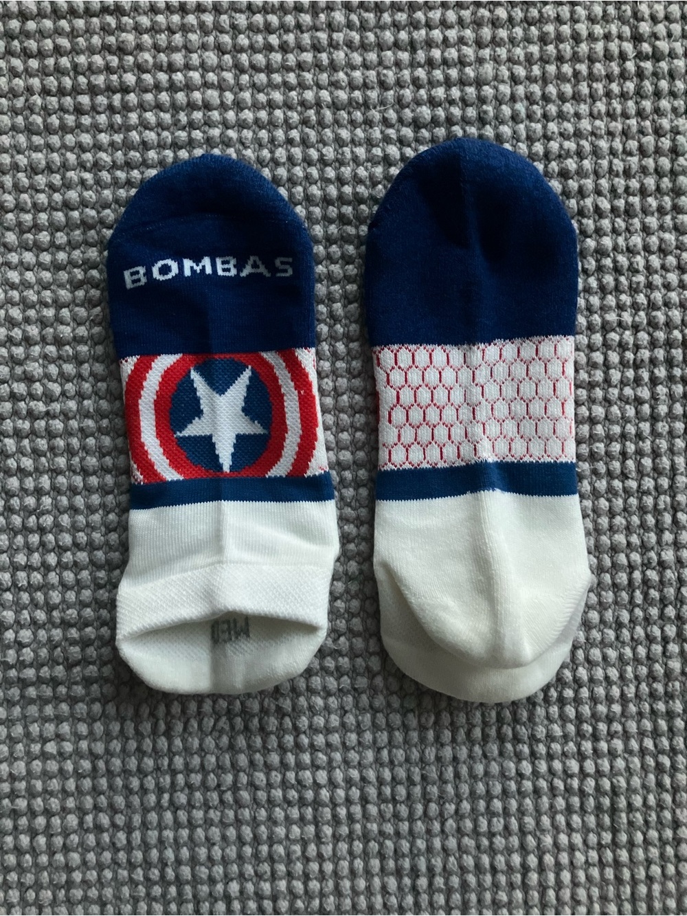 captain America pattern bombas Women’s Ankle Sock (M) - Picture 2 of 2